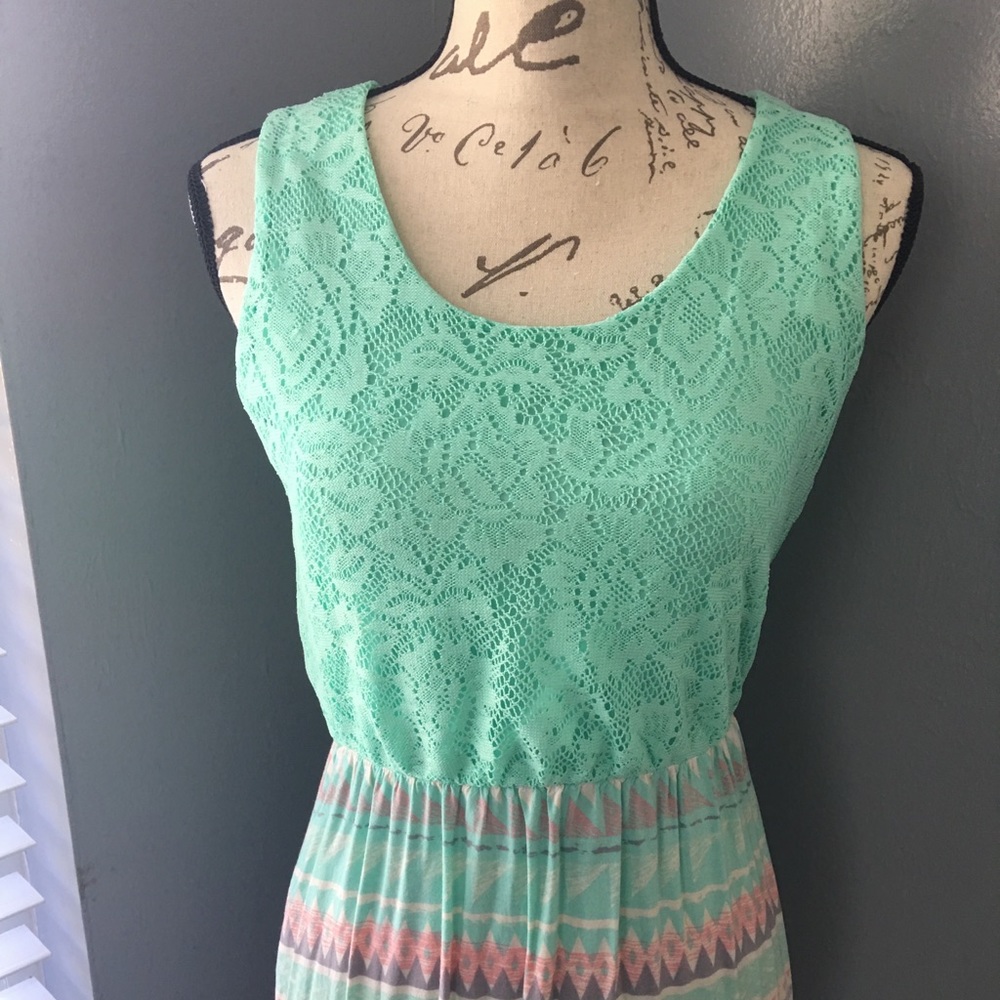 Spring maxi dress! - Picture 2 of 3